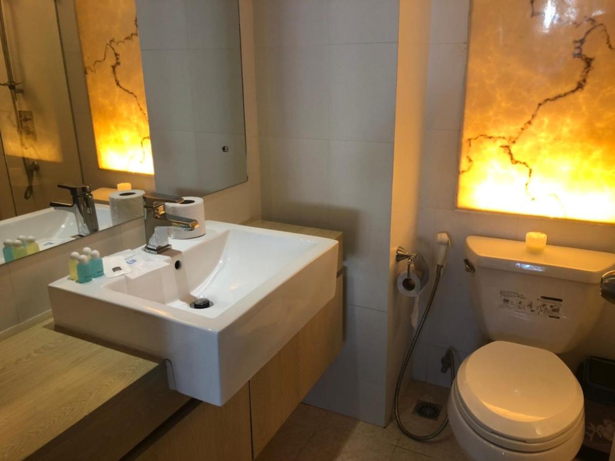 Atlantis Condo Resort jomtien Extérieur photo